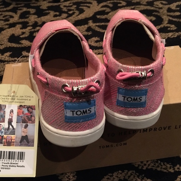 🌸NWT🌸Toms Youth sparkly pink boat shoes - Picture 6 of 8